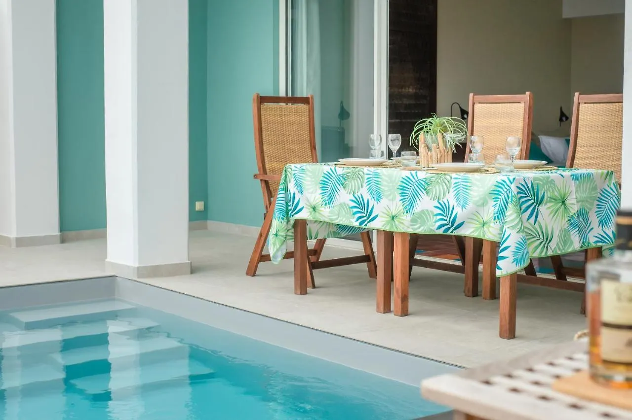 Suites Anagani Le Francois 0*,  Martinique